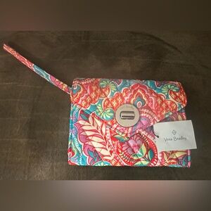 Vera Bradley Smartphone Wristlet